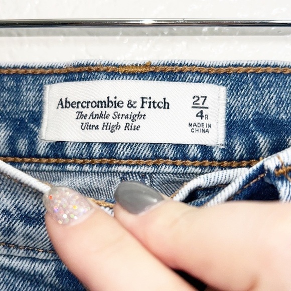 Abercrombie & Fitch The Ankle Straight Ultra High Rise Acid Wash Colorblock Jean - Picture 6 of 10